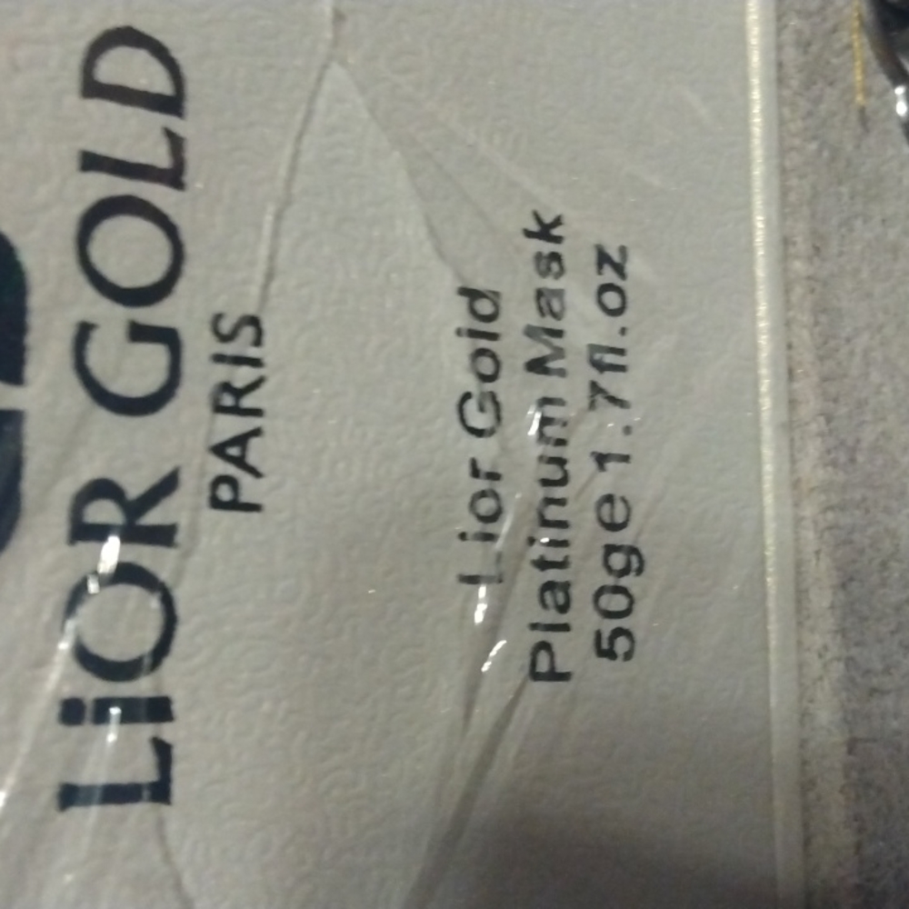 Lior Gold Platinum Mask
